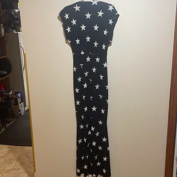 Norma Kamali V-Neck Star Print Pattern Black White Maxi Dress Size Medium - Picture 12 of 15